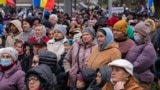 В Молдове журналистка внедрилась в "сеть" беглого пророссийского политика Илана Шора. И выяснила, сколько платят его сторонникам 